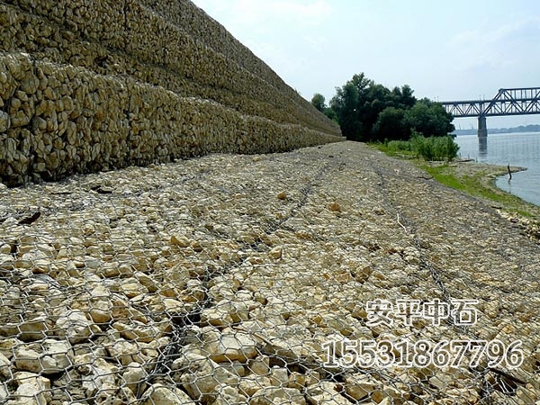 河道铅丝笼